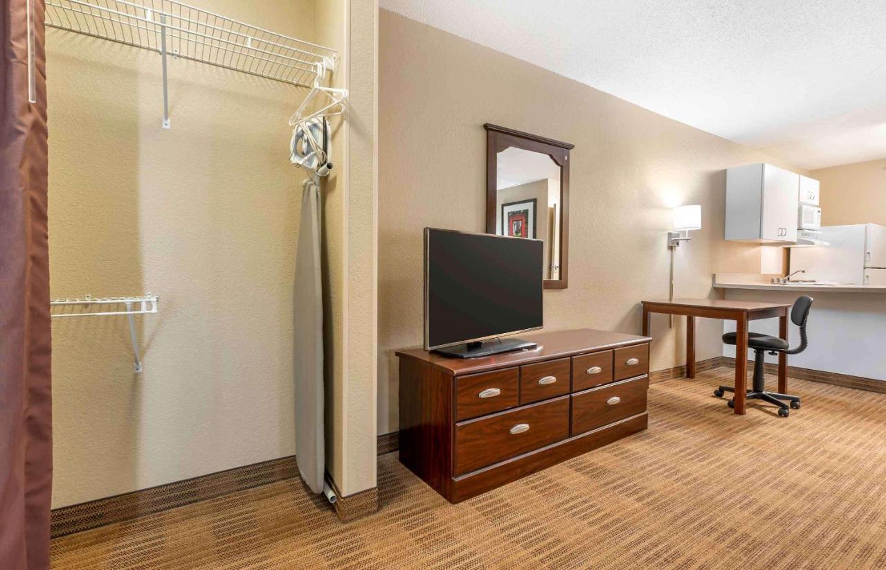 Extended Stay America Suites - Indianapolis - Airport Exterior foto