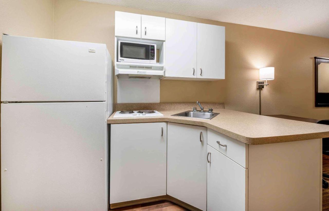 Extended Stay America Suites - Indianapolis - Airport Exterior foto